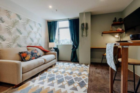 Modern 1BR Apt Near Spark Arena Pool & Gym